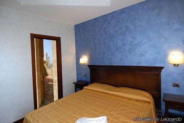 Teocrito Hotel